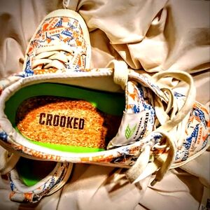 VOTE Women's Sneakers size 6.5 by Caruima Crooked